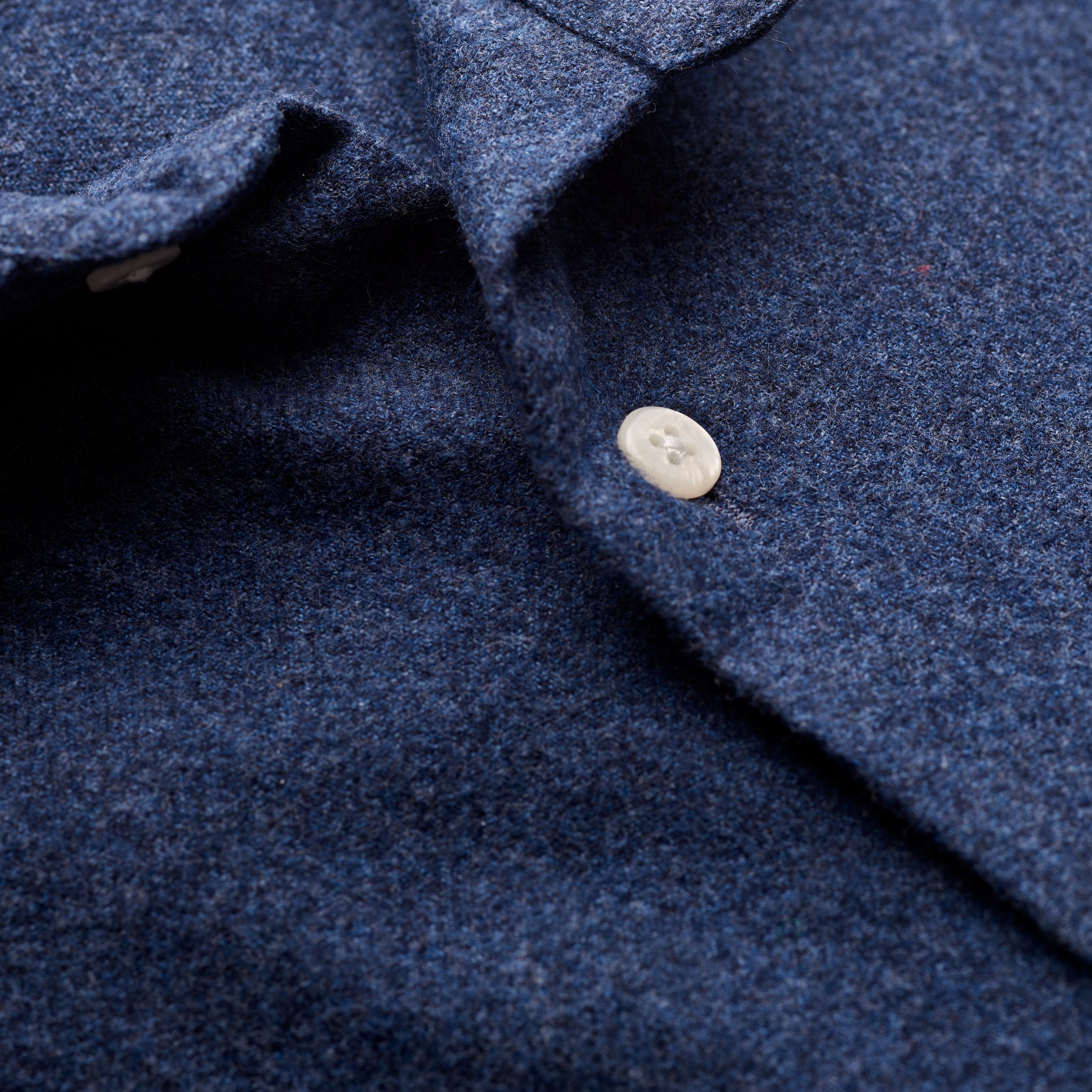 Double brushed spread collar shirt in mottled Navy